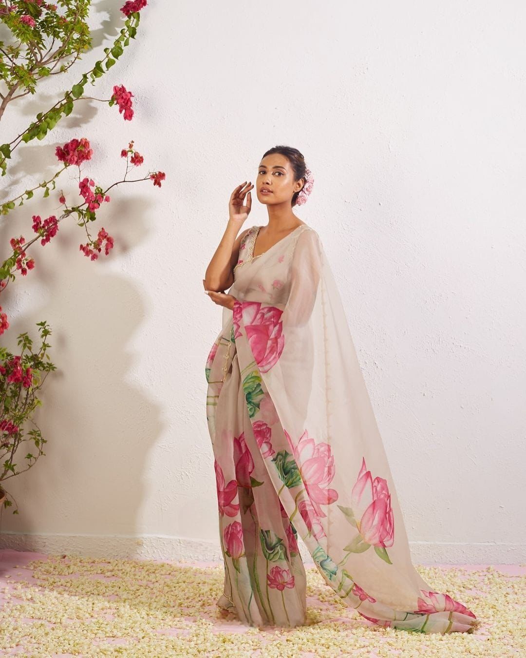 Floral Handwork Organza Saree S1/SR/1/241109