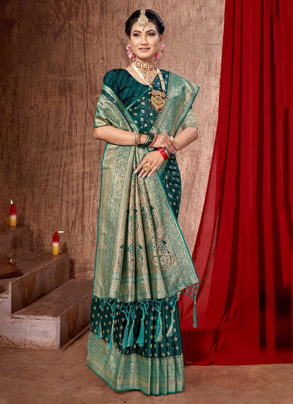 Luxurious Banarasi Silk Saree: Timeless Opulence SR 2-0412 - D2i World